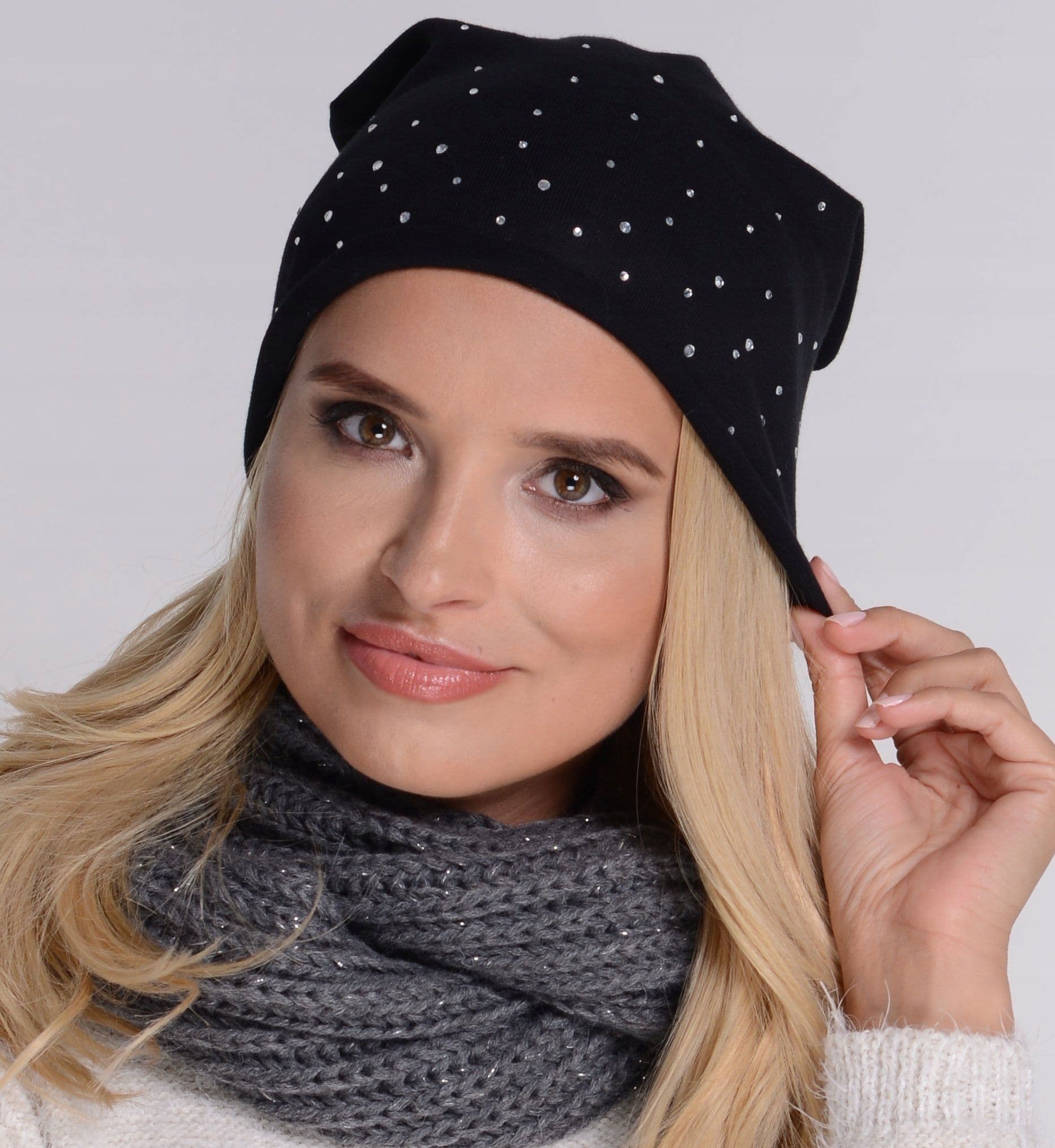 Klasyczna CZAPKA damska z bawełny przejściowa BEANIE Cyrkonie Czarna