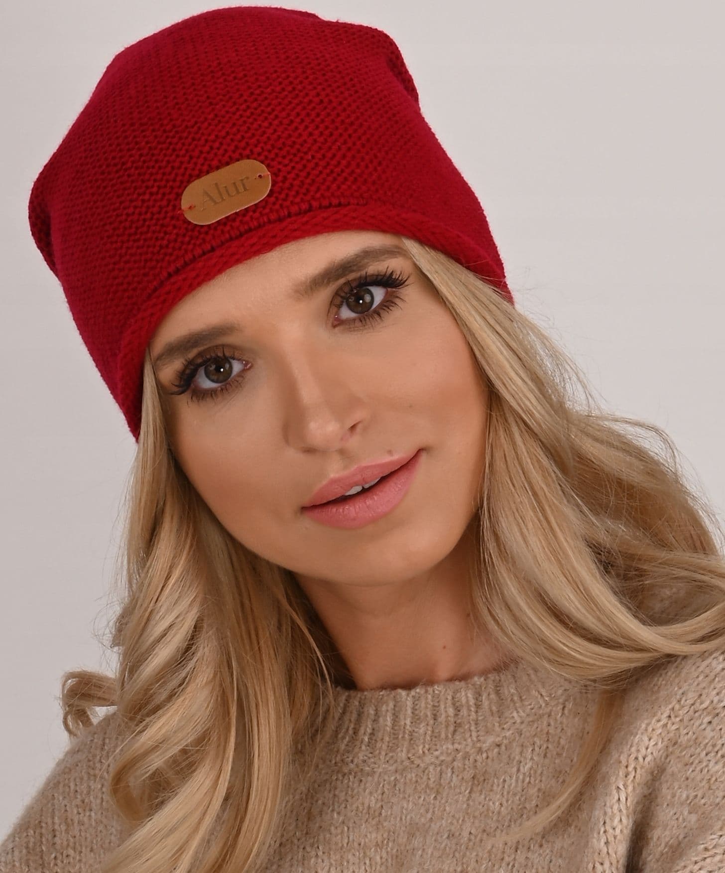 Moda damska CZAPKA Z wywinięciem CZERWONYI dziania polski producent J4
