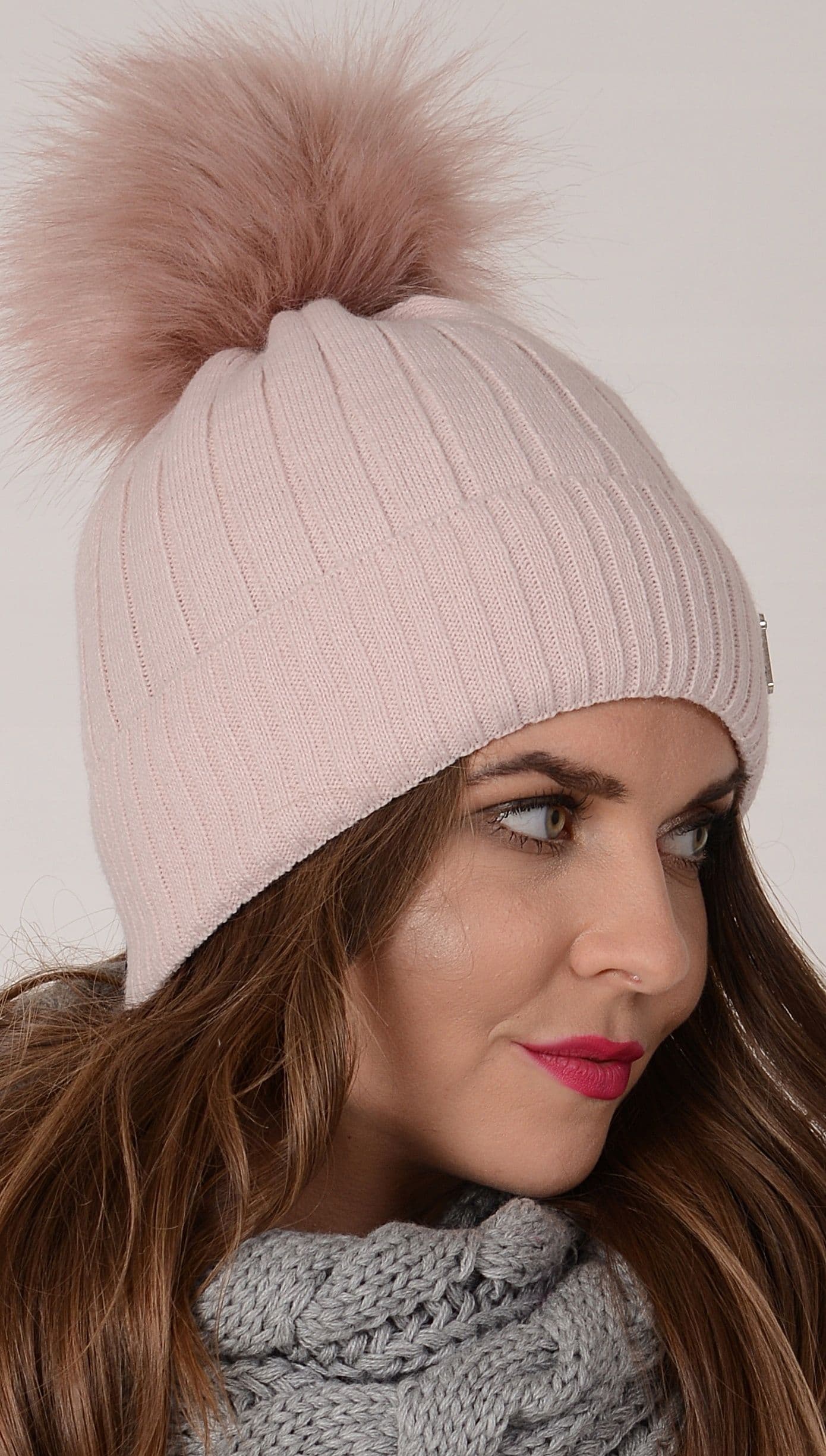 Ciepła CZAPKA damska z polarem pompon wwywijana zimowa Polski Producent J2