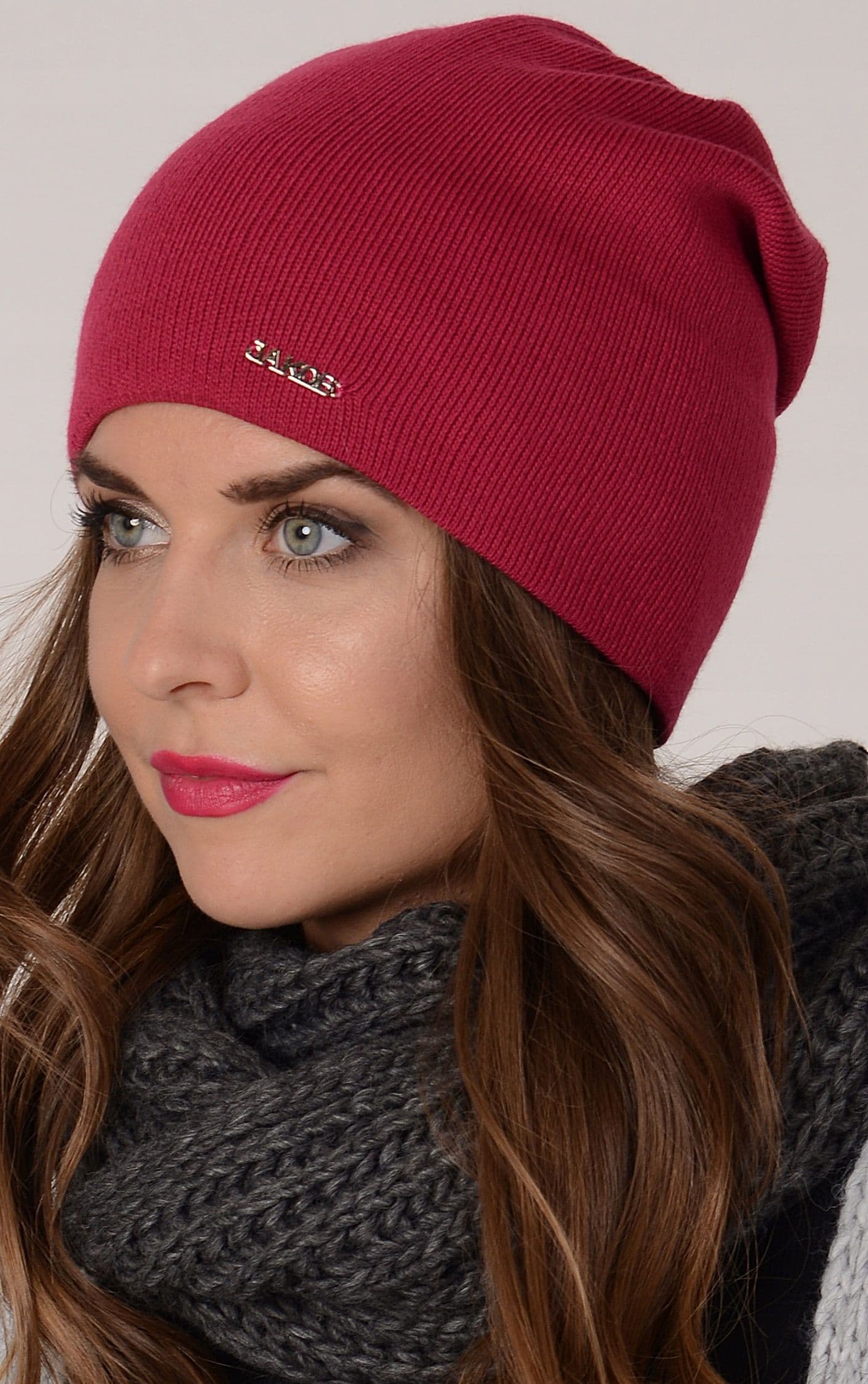 Podpinana czapka damska smerfetka beanie J6
