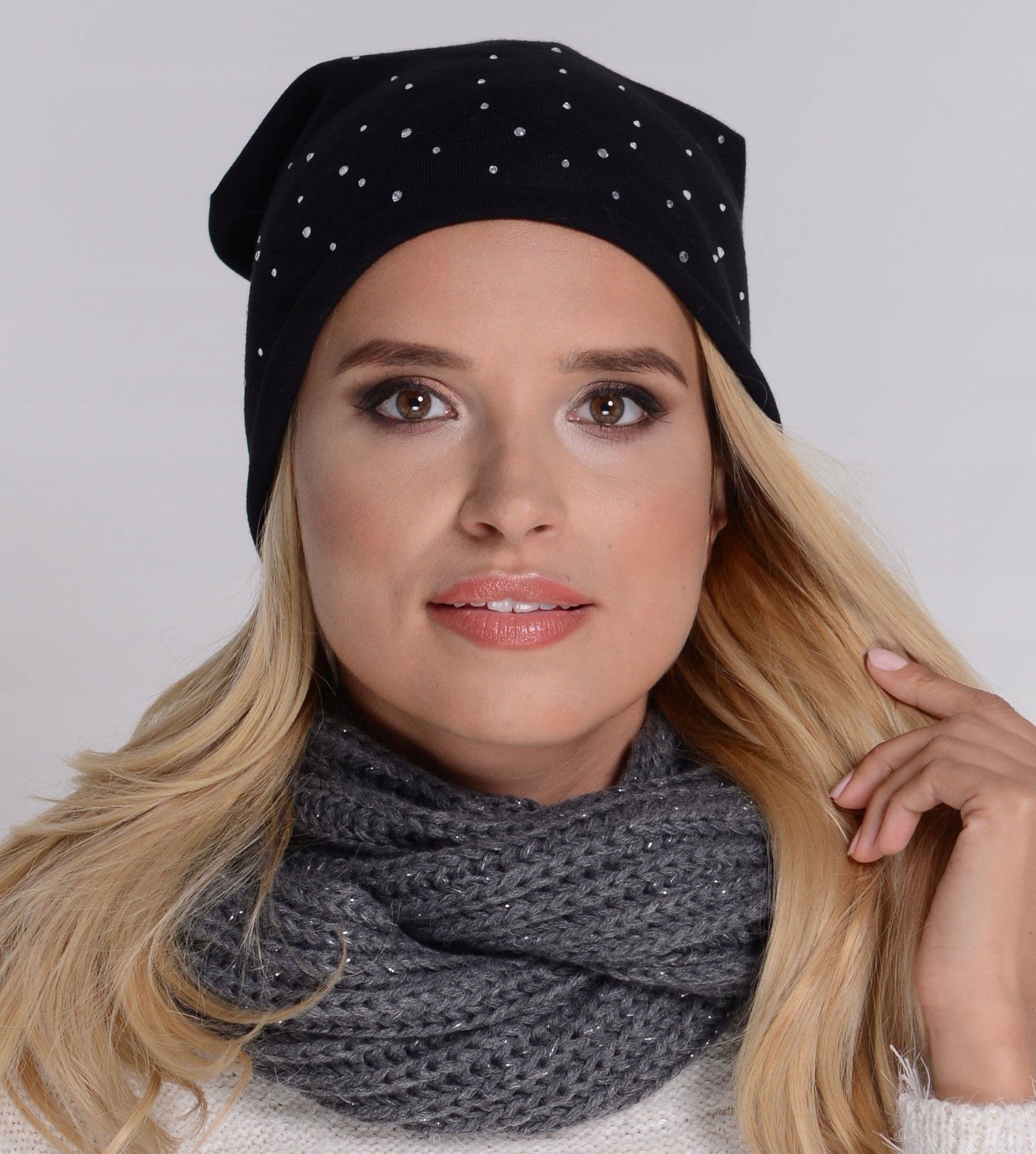 Klasyczna CZAPKA damska z bawełny przejściowa BEANIE Cyrkonie Czarna