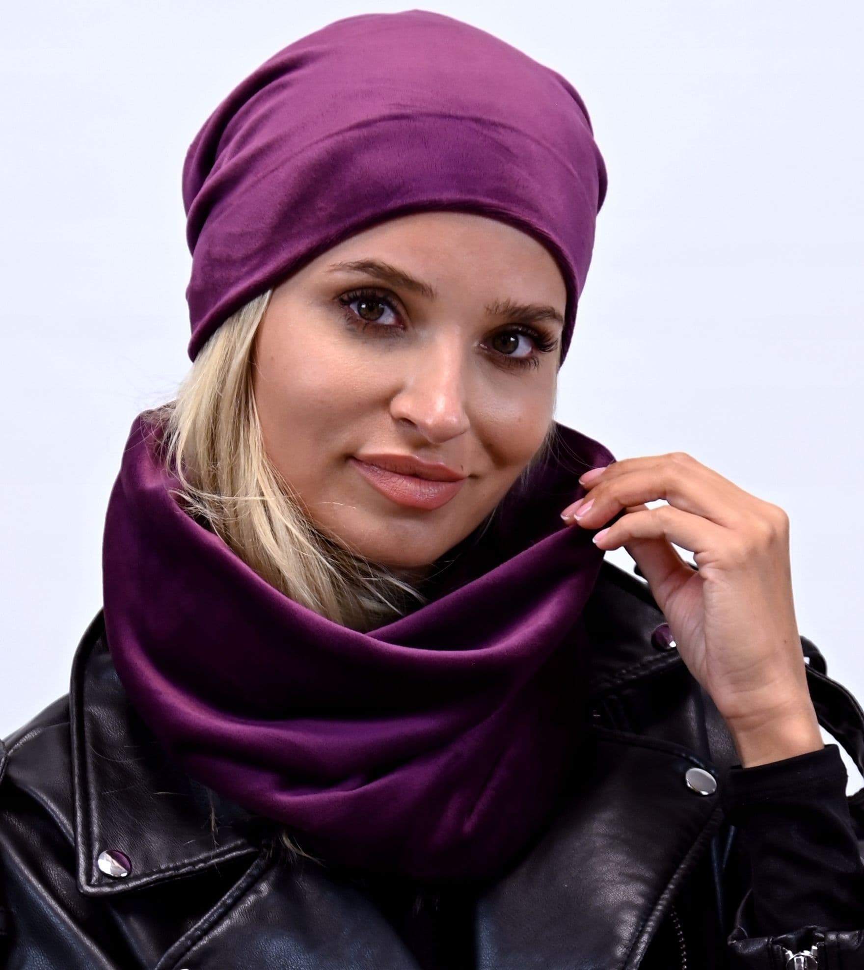 Fioletowy komplet zestaw damski Czapka komin Wz11