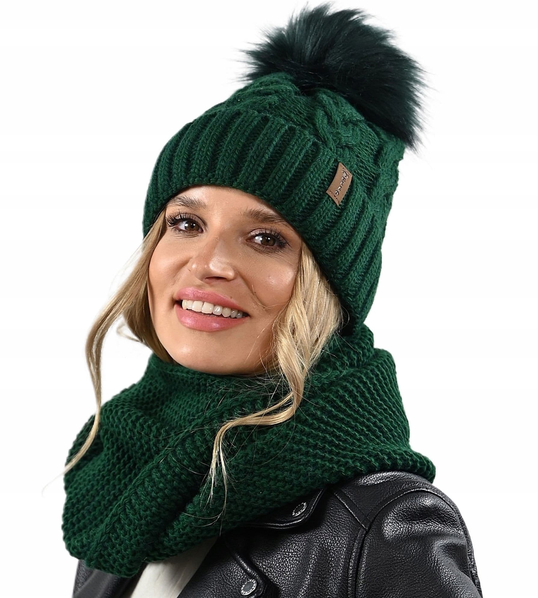 CZAPKA Z KOMINEM komplet damski na polarze Zimowy ZESTAW damski UNI K11