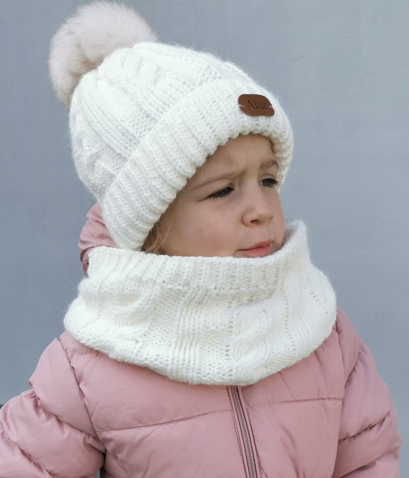CZAPKA KOMIN RĘKAWICZKI KOMPLET DZIECIĘCY CIEPŁY NA ZIMĘ MODNY POMPON A1