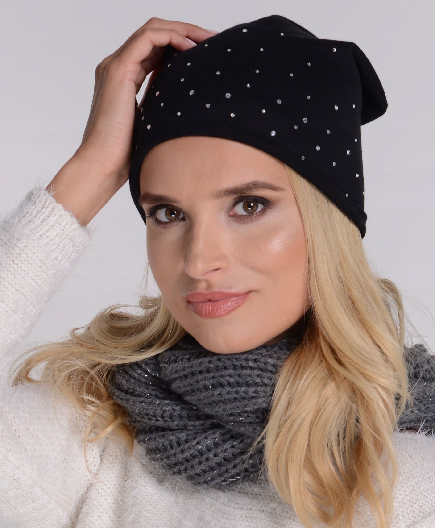 Klasyczna CZAPKA damska z bawełny przejściowa BEANIE Cyrkonie Czarna