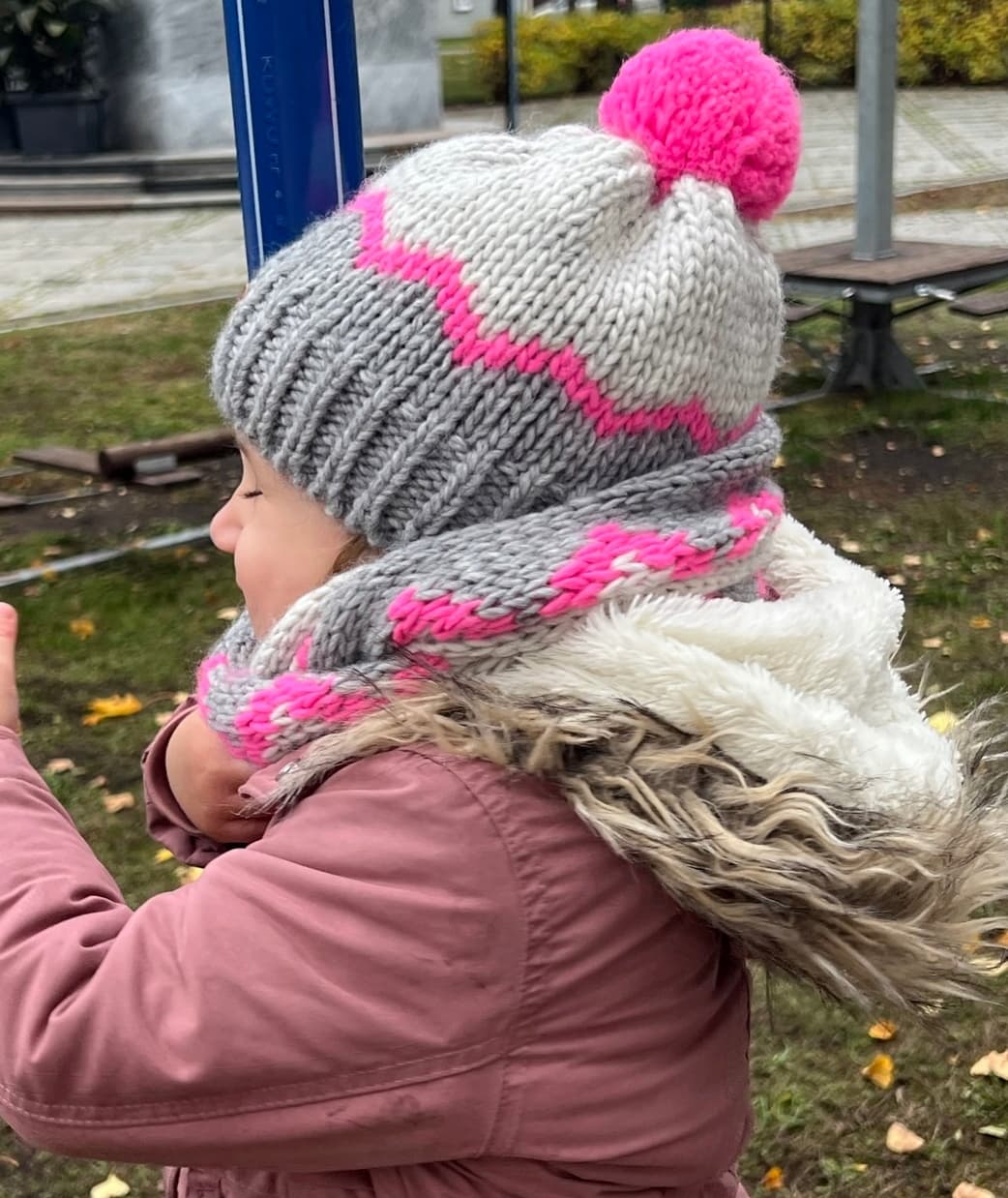 NORWESKI komplet zimowy CZAPKA z polarem + Szalik