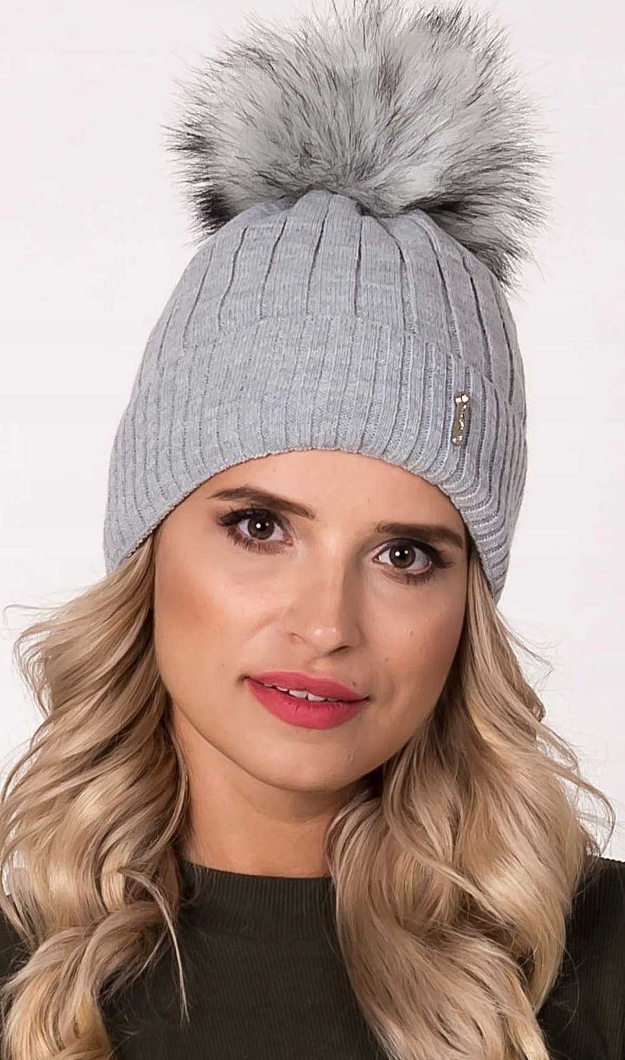 Szara Ciepła Czapka Damska Młodzieżowa Jesień Zima Elegancki POMPON J2