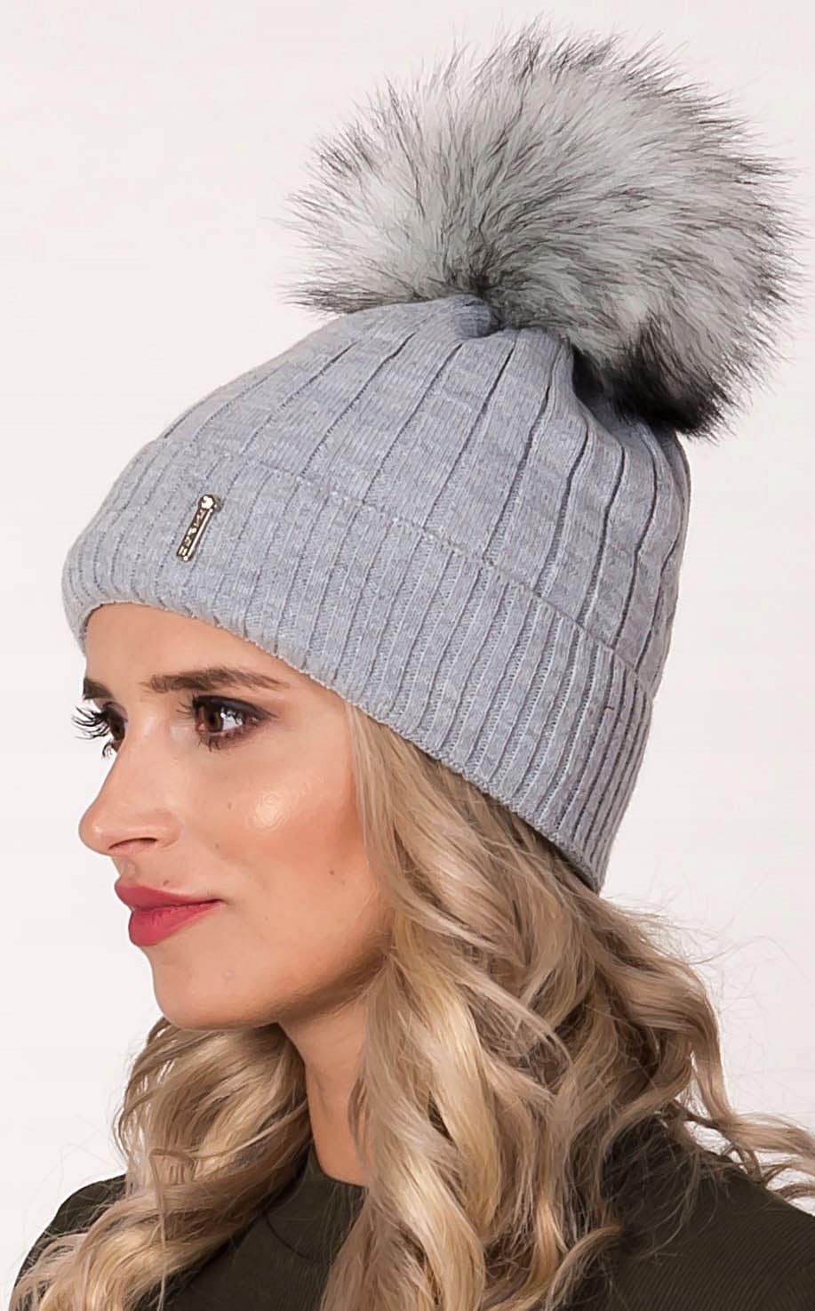 Szara Ciepła Czapka Damska Młodzieżowa Jesień Zima Elegancki POMPON J2